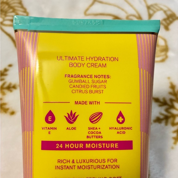 Bath & Body Works Pink Body Retro Collection Fragrance, Body Cream + Wash 🆕 - Picture 2 of 4